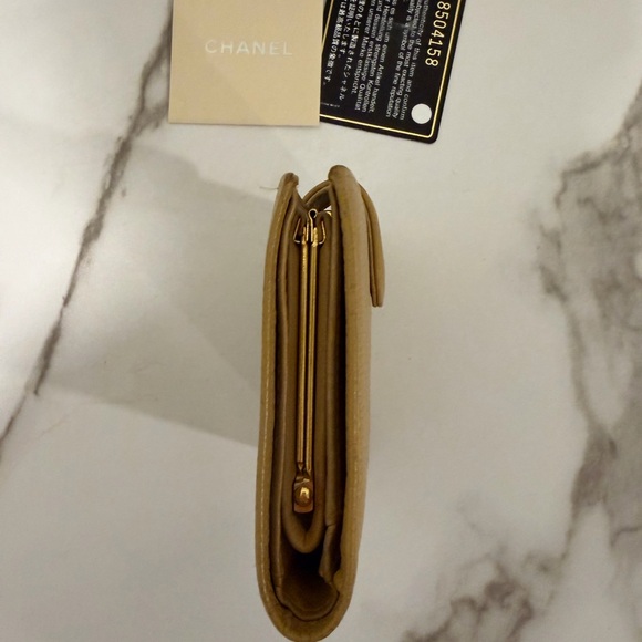 CHANEL Yellow Leather Card Holder - Picture 9 of 9